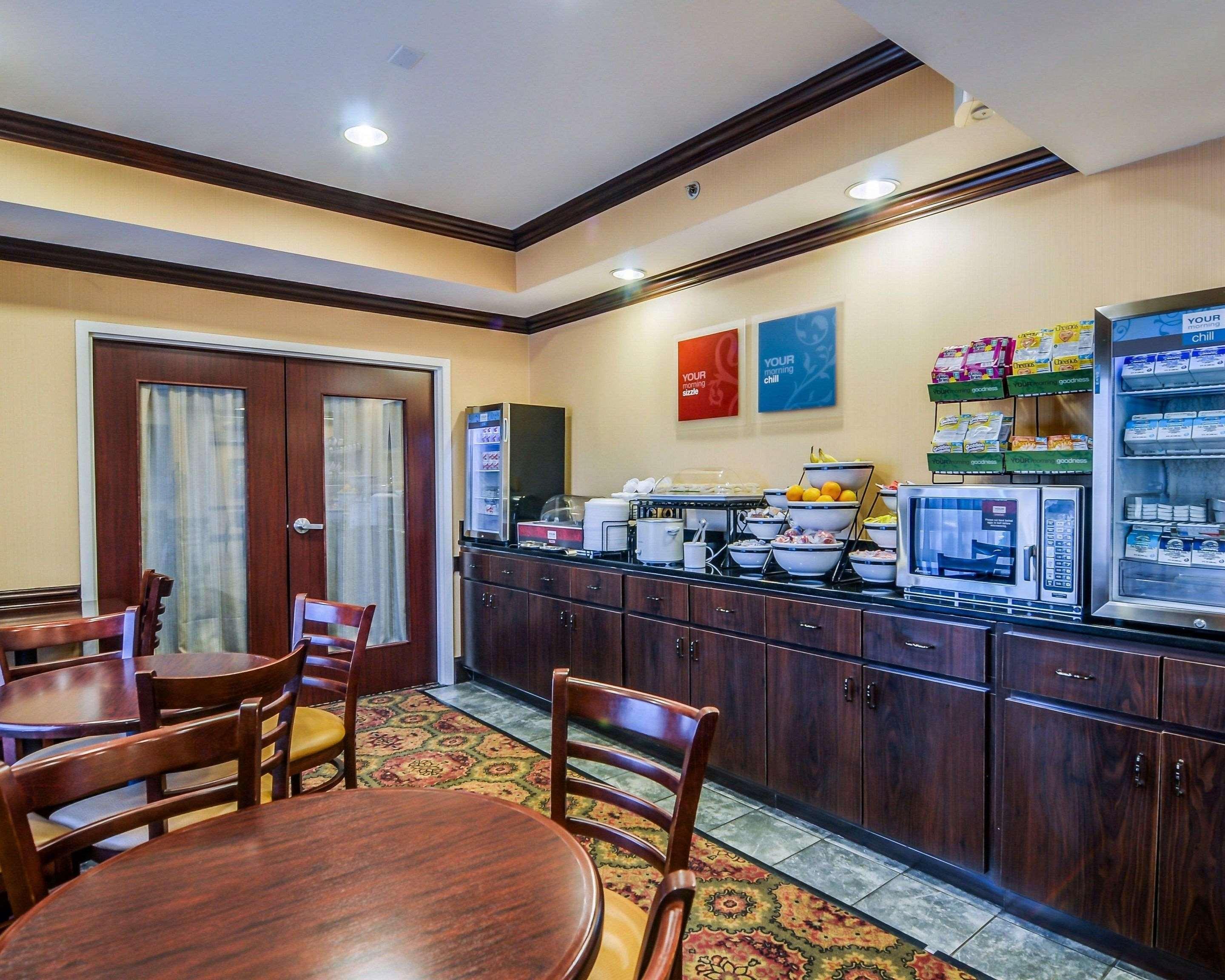 Comfort Inn & Suites Hillsville I-77 Εξωτερικό φωτογραφία